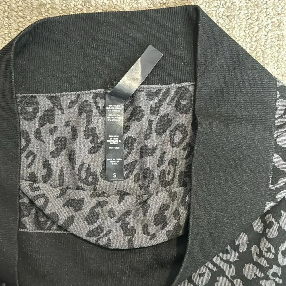 Steve Madden Women’s Leopard Print Leggings Size S Black Gray Seamless Tights - Picture 6 of 9